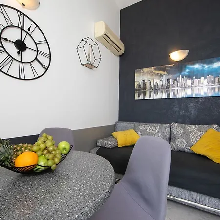 Filip Apartment *